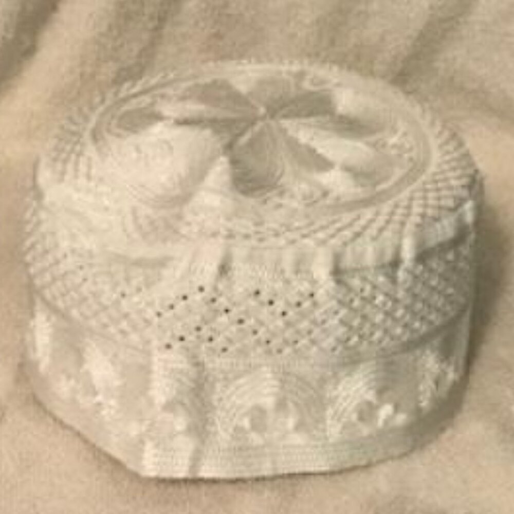 Embroidered Kufi WHITE 54 cm Men's Muslim Islamic Prayer Cap SMALL